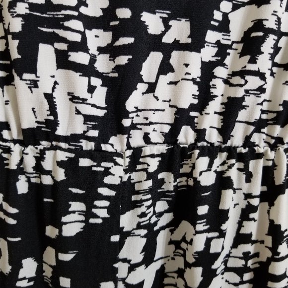 Liz Lange Maternity For Target dress Small abstract draped cowl neck flutter - Picture 9 of 12